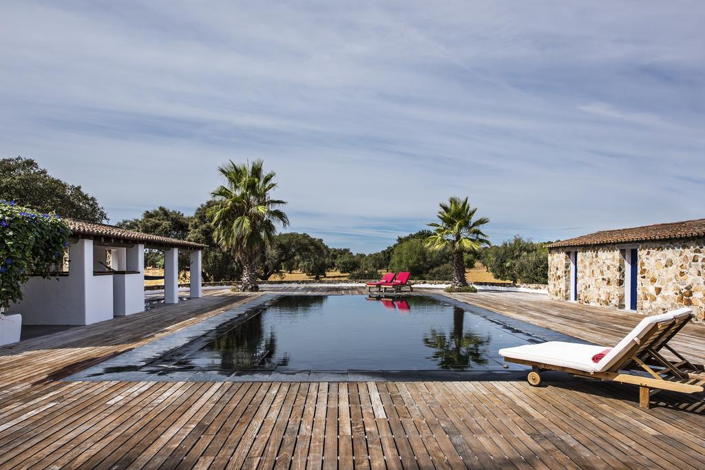 Herdade Dos Alfanges "The Barn" Viana do Alentejo Exterior photo