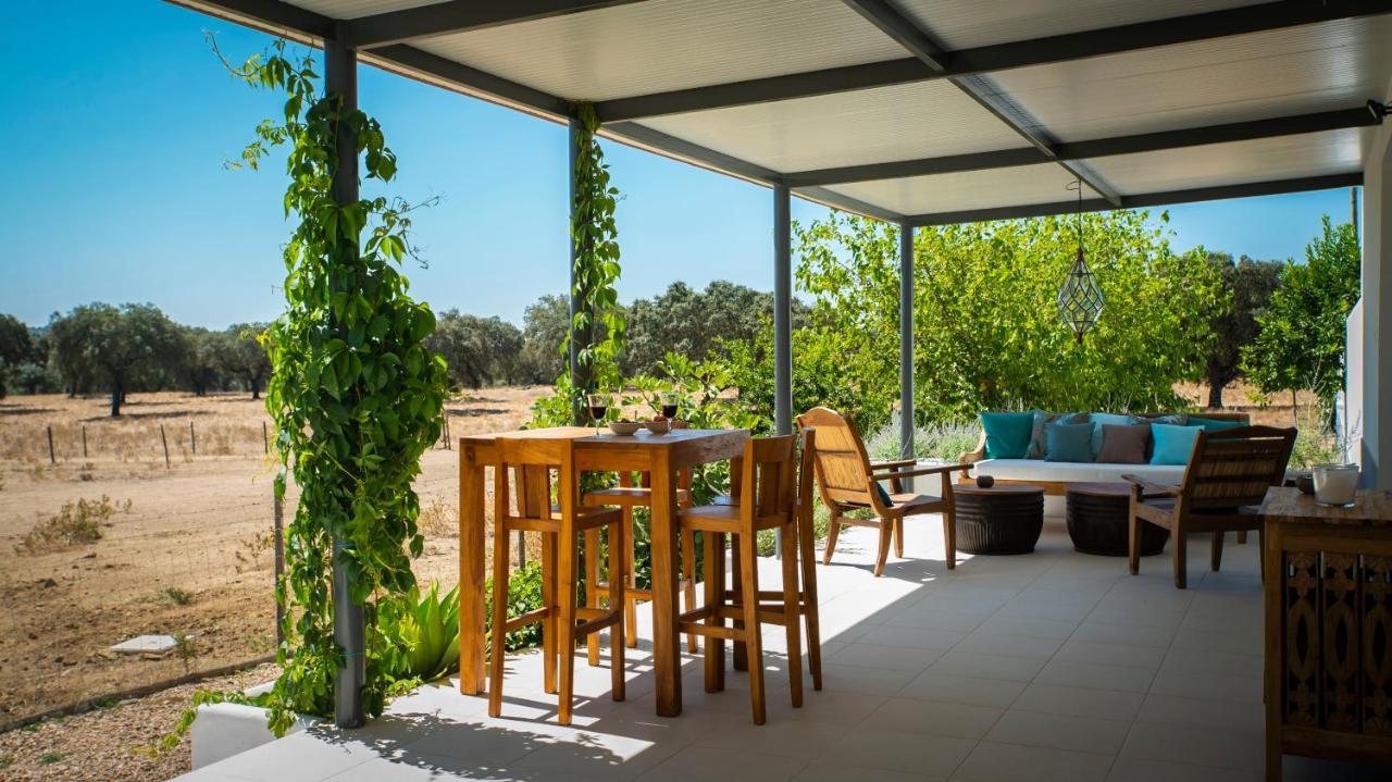 Herdade Dos Alfanges "The Barn" Viana do Alentejo Exterior photo