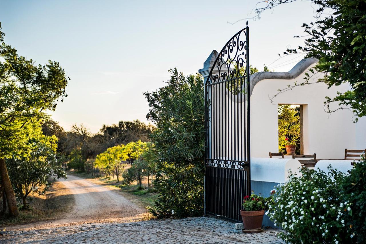 Herdade Dos Alfanges "The Barn" Viana do Alentejo Exterior photo