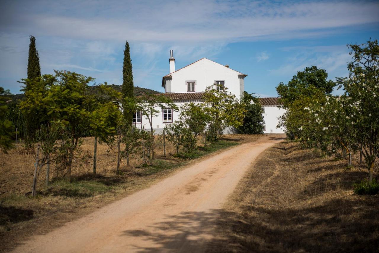 Herdade Dos Alfanges "The Barn" Viana do Alentejo Exterior photo