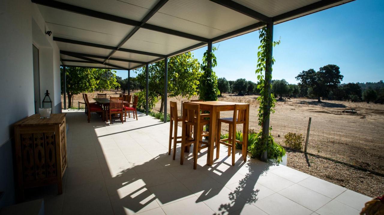 Herdade Dos Alfanges "The Barn" Viana do Alentejo Exterior photo